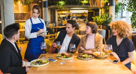 Restaurants & Cafes